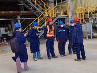 3月4日，尊龙集团官网外景拍摄团队在榆林市靖边县能源化工园区拍摄